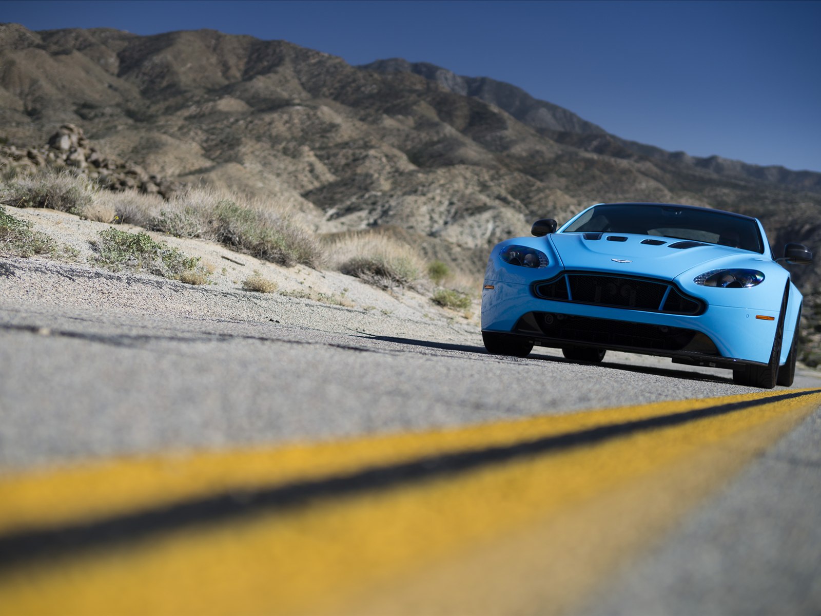 Aston Martin V12 Vantage S 2014
